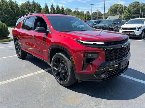 Used 2025 Chevrolet Traverse RS AWD/4WD image 8