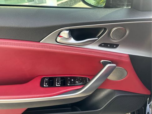 Used 2018 Kia Stinger GT1 image 7