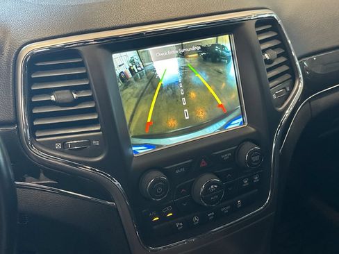 Used 2018 Jeep Grand Cherokee Trailhawk AWD/4WD image 23