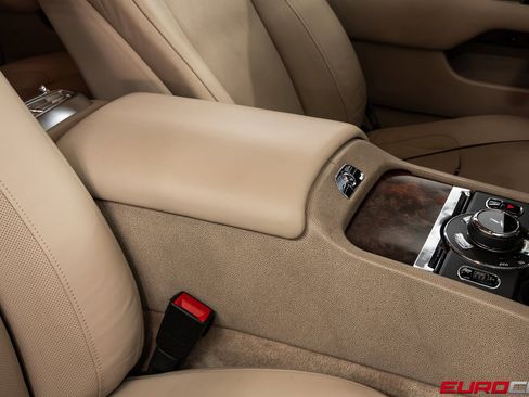 Used 2015 Rolls-Royce Wraith image 29