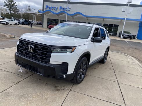 New 2026 Honda Pilot Sport image 4