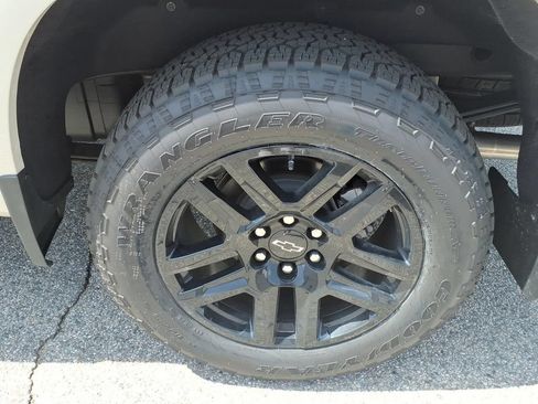 New 2026 Chevrolet Silverado 1500 RST AWD/4WD image 9