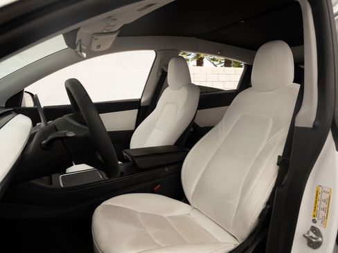 Used 2021 Tesla Model Y Performance AWD/4WD image 13