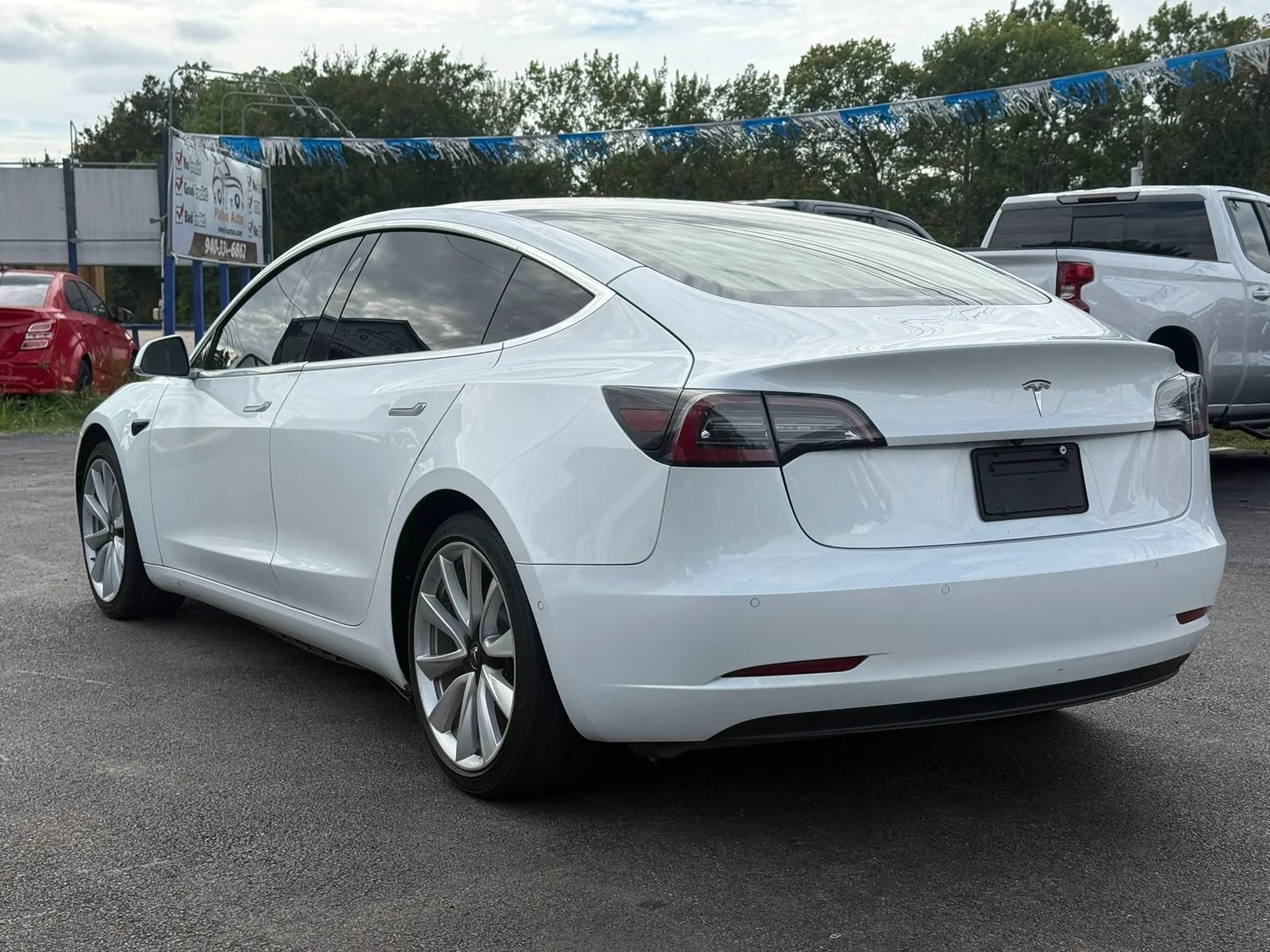 Used 2020 Tesla Model 3 Standard Range RWD image 8