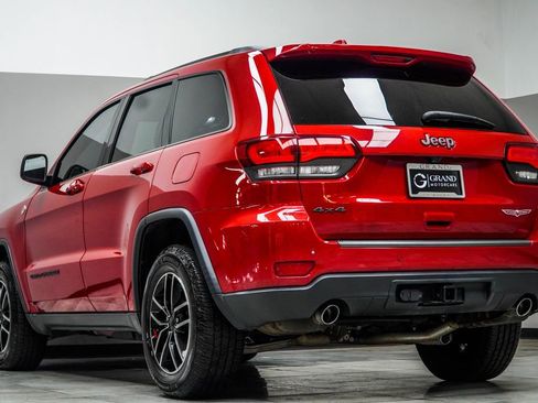 Used 2020 Jeep Grand Cherokee Trailhawk w/ Interior Metal Package AWD/4WD image 10