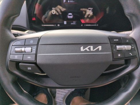 Used 2025 Kia K4 FWD image 16