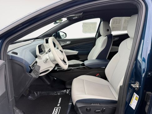 Used 2023 Volkswagen ID.4 S RWD image 10