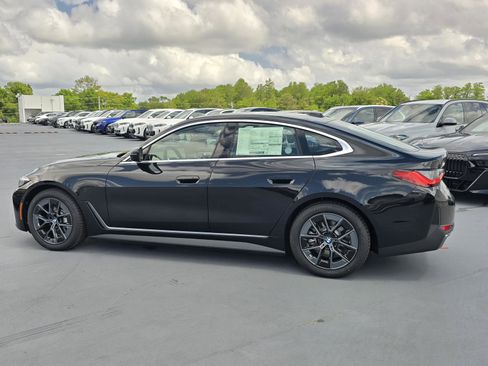 New 2026 BMW i4 xDrive40i w/ Premium Package AWD/4WD image 4