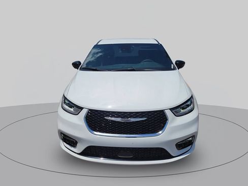 New 2026 Chrysler Pacifica Select FWD image 8