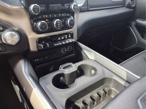 Used 2019 RAM 1500 Laramie w/ Sport Appearance Package AWD/4WD image 11