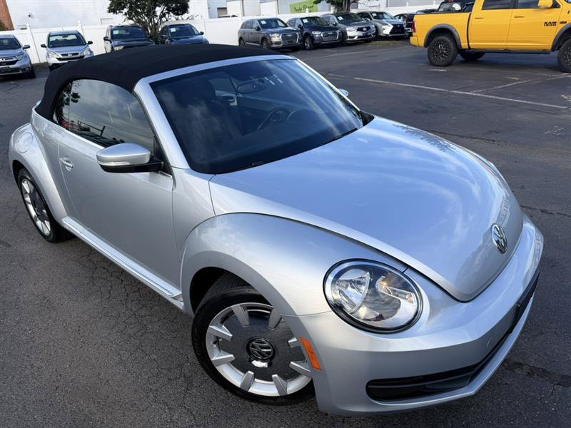 Used 2013 Volkswagen Beetle 2.5 FWD image 4