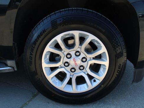 Used 2015 GMC Yukon SLT image 9