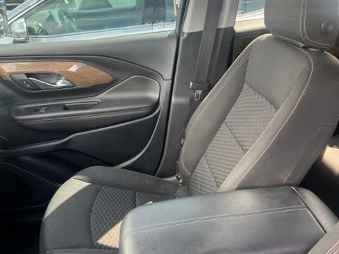 Used 2020 GMC Terrain SLE FWD image 9