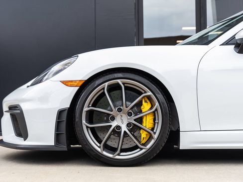 Certified 2020 Porsche 718 Cayman GT4 RWD image 13