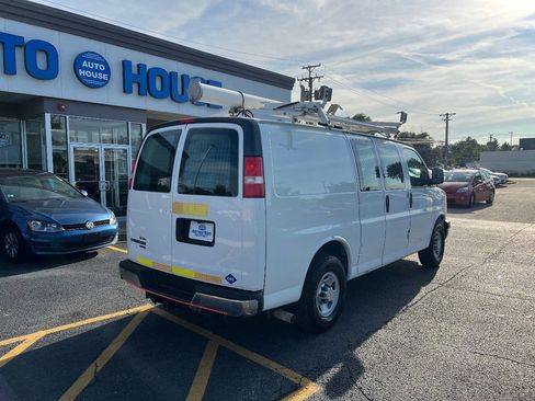 Used 2014 Chevrolet Express 2500 w/ Cold Climate Package RWD image 8