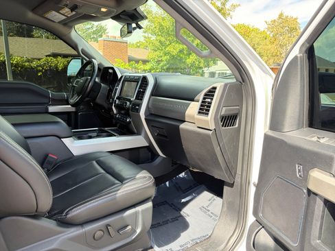 Used 2021 Ford F350 Lariat w/ Lariat Ultimate Package AWD/4WD image 27