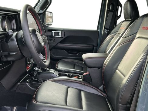 Used 2024 Jeep Wrangler Unlimited Rubicon image 11