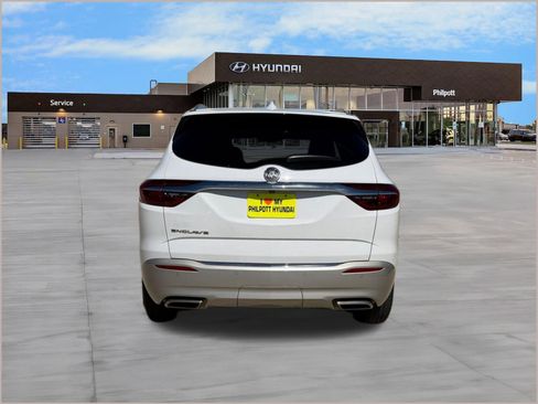 Used 2021 Buick Enclave Essence w/ Sound and Sites Package image 10
