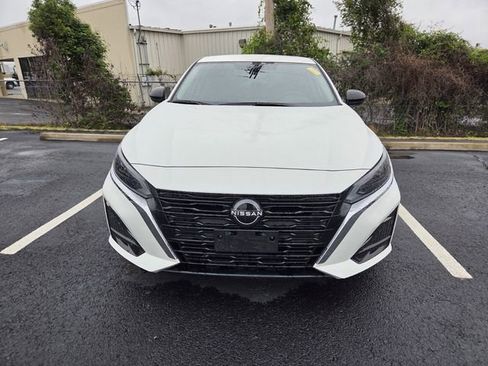 Used 2024 Nissan Altima 2.5 S FWD image 2