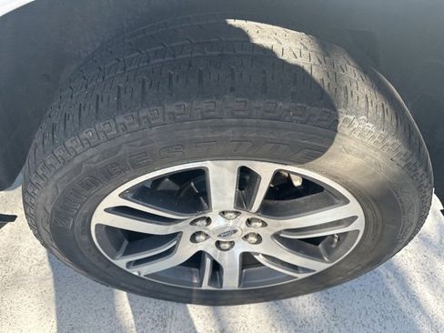 Certified 2024 Ford Expedition Limited image 9