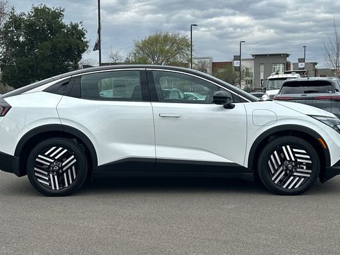 New 2026 Nissan Leaf SV+ image 3