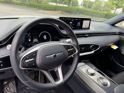 Used 2023 Genesis GV70 2.5T w/ Sport Prestige Package AWD/4WD image 13