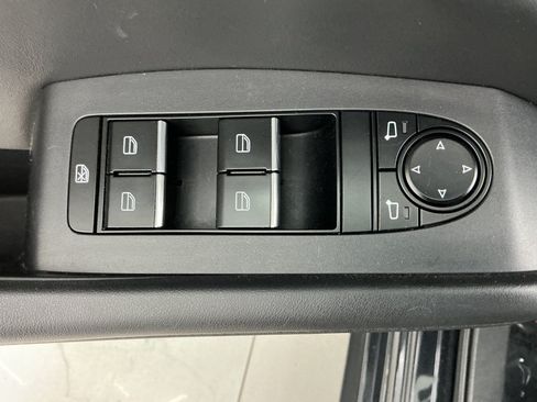 Used 2021 MAZDA MAZDA3 s FWD image 37
