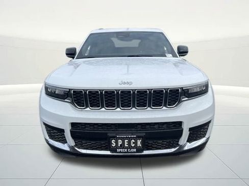 New 2025 Jeep Grand Cherokee L Laredo image 8