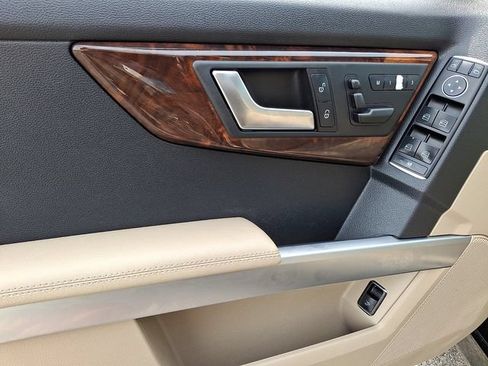 Used 2012 Mercedes-Benz GLK 350 4MATIC image 10