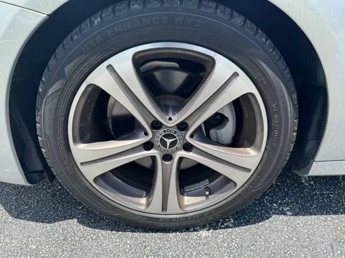 Used 2018 Mercedes-Benz E 300 image 7