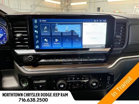 Used 2023 Chevrolet Silverado 1500 LT Trail Boss w/ LPO, Dark Essentials Package AWD/4WD image 9