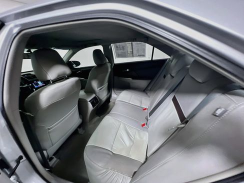 Used 2014 Toyota Camry XLE FWD image 28