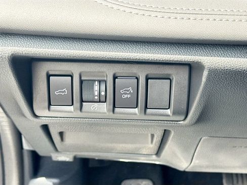 Certified 2023 Subaru Outback Limited AWD/4WD image 6