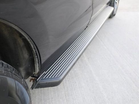 Used 2024 Ford Expedition XLT image 8