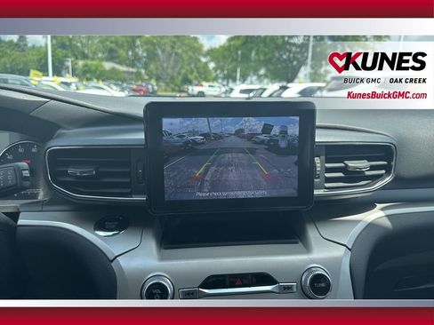 Used 2023 Ford Explorer XLT w/ Equipment Group 202A image 21