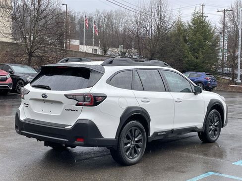 Used 2023 Subaru Outback Onyx Edition image 5