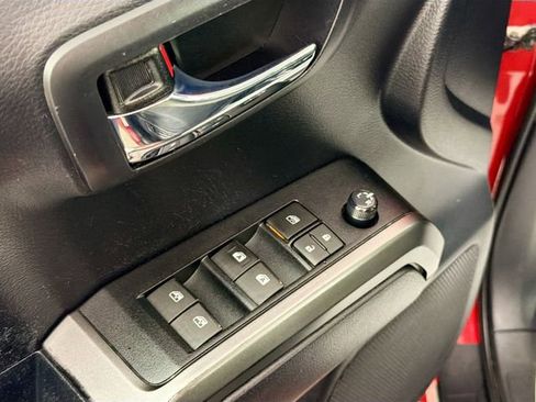 Used 2021 Toyota Tacoma TRD Sport image 17