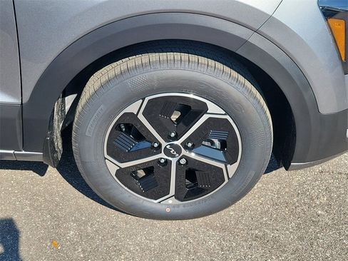 New 2026 Kia Niro EX image 39