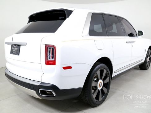 Certified 2020 Rolls-Royce Cullinan AWD/4WD image 2