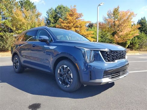 New 2026 Kia Sorento S image 3