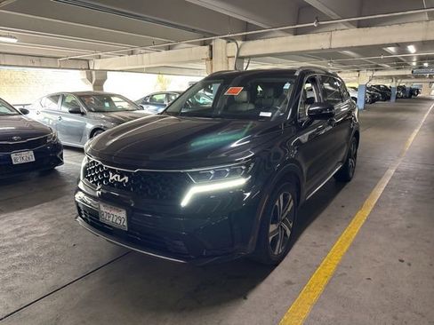Used 2022 Kia Sorento SX Prestige AWD/4WD image 2