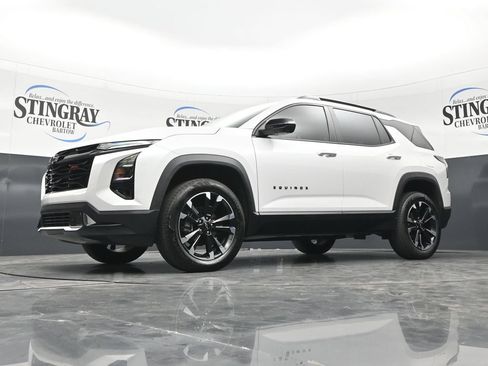 Used 2025 Chevrolet Equinox RS w/ Safety and Technology Package FWD image 31