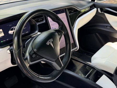 Used 2019 Tesla Model X 75D AWD/4WD image 14