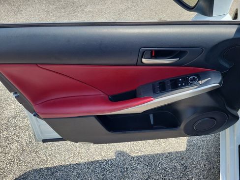 Used 2020 Lexus IS 300 F Sport w/ F Sport Package RWD image 10