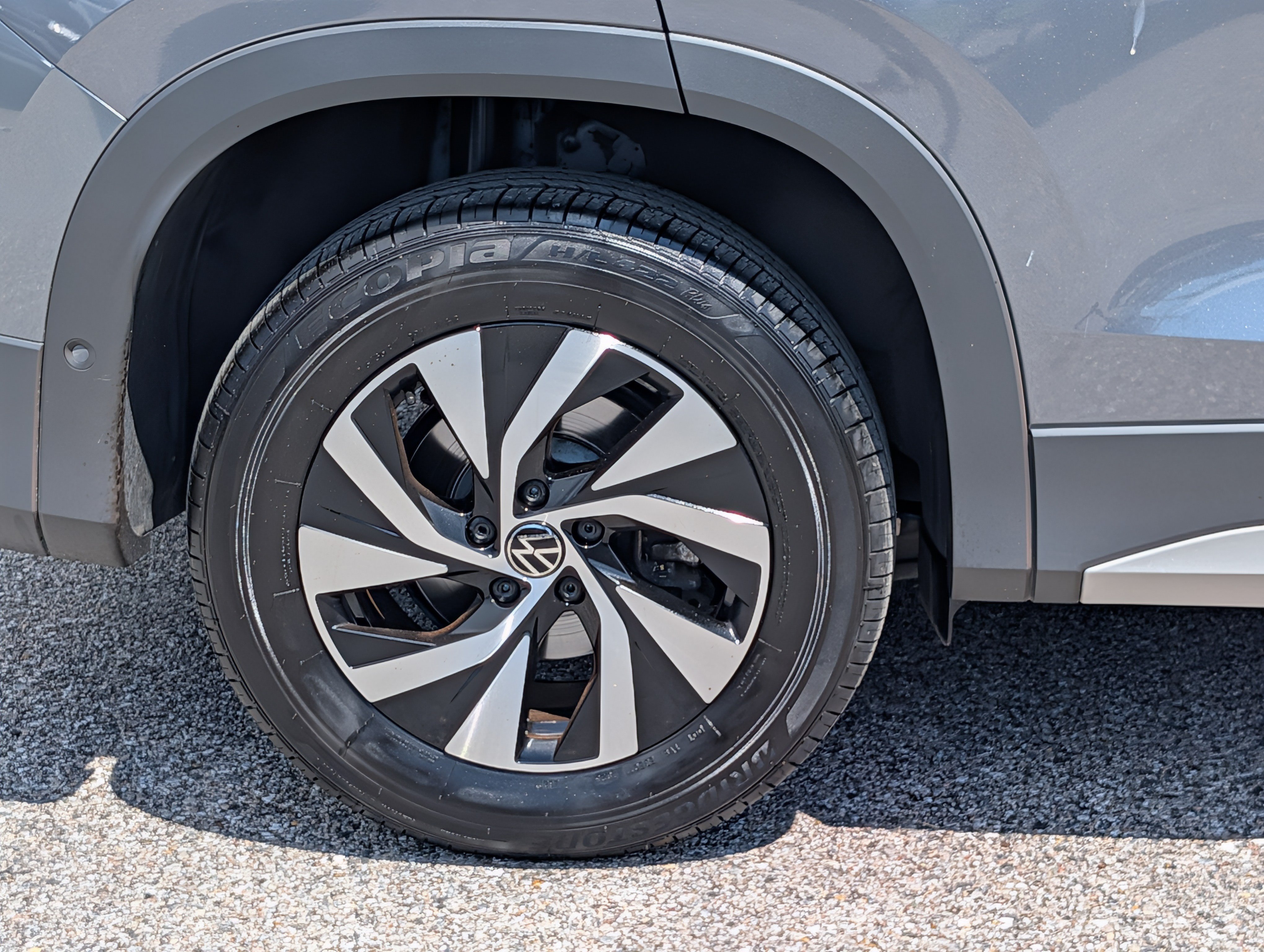 Used 2025 Volkswagen Tiguan S AWD/4WD image 9