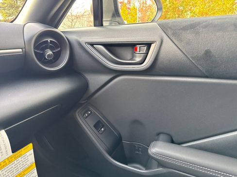 New 2025 Toyota GR86 Premium image 28