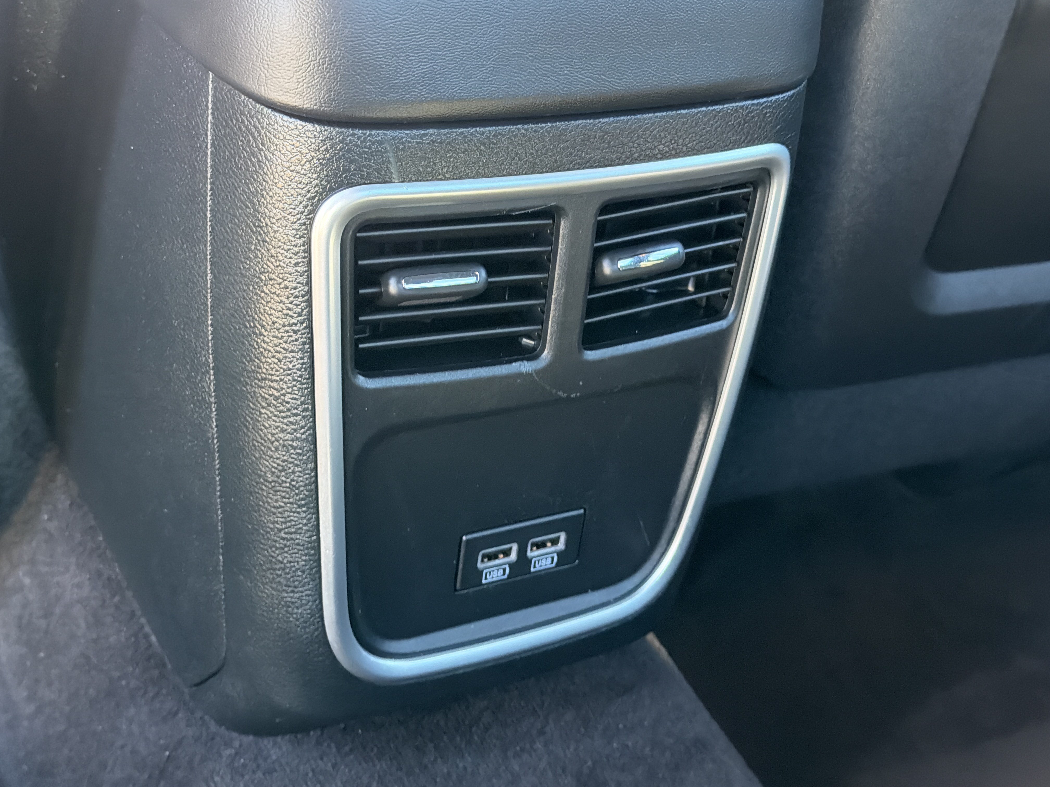 Used 2017 Dodge Charger R/T RWD image 13