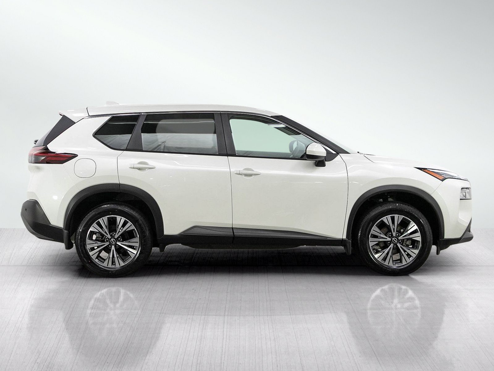 Used 2023 Nissan Rogue SV AWD/4WD image 6