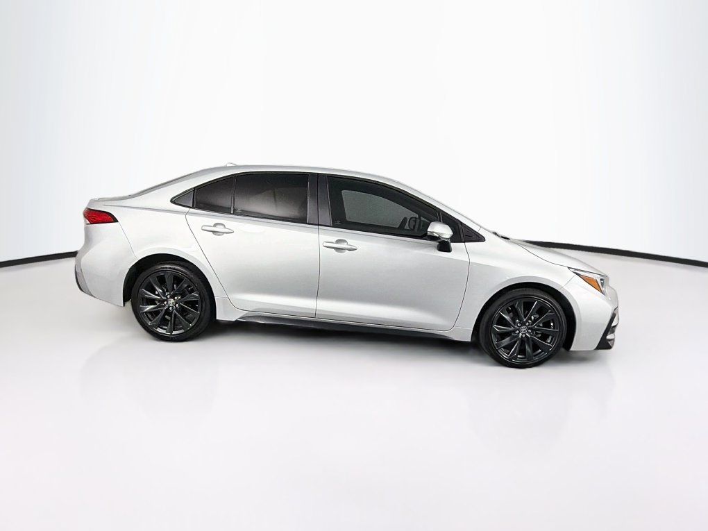 Used 2023 Toyota Corolla SE FWD image 11