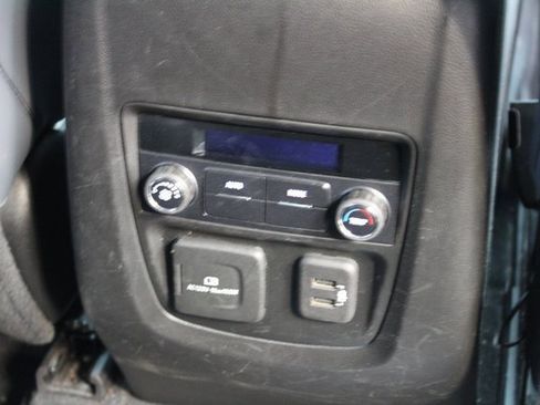 Used 2021 Buick Enclave Essence image 10